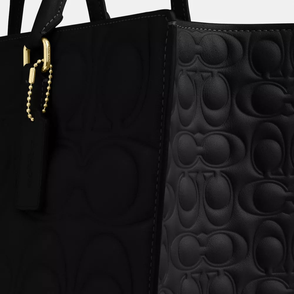 COACH Maggie Tote Bag  - In Signature Leather